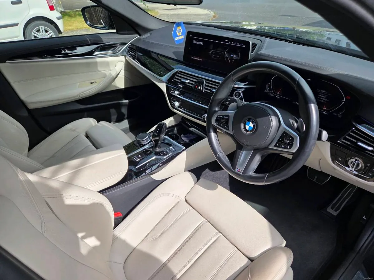 Bmw 520 msport - Image 5