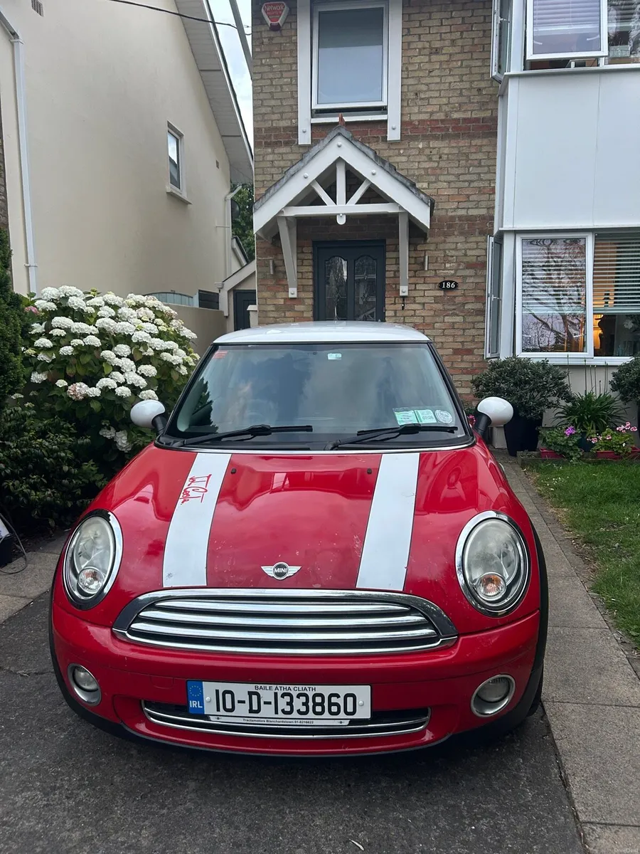 2010 Mini Cooper - Image 1