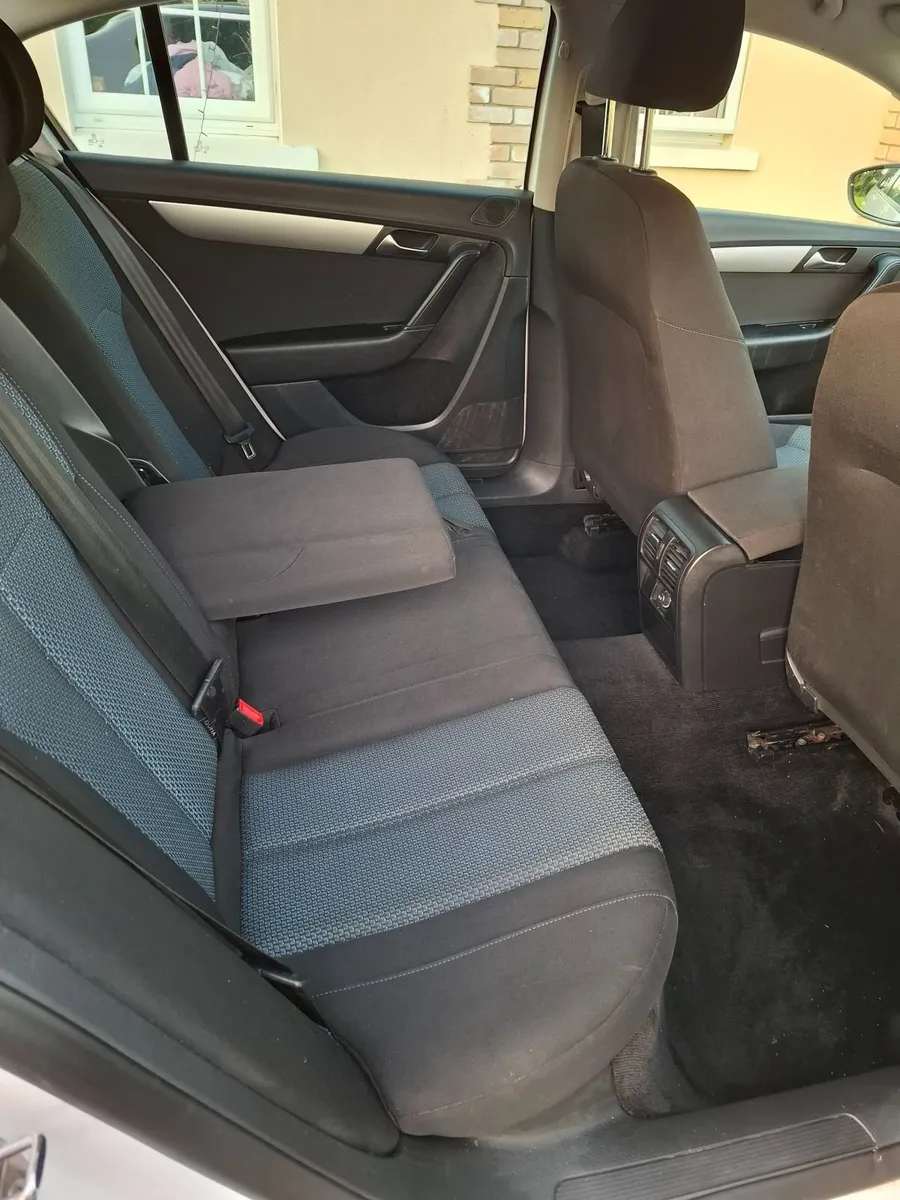 Volkswagen Passat 2013 - Image 4
