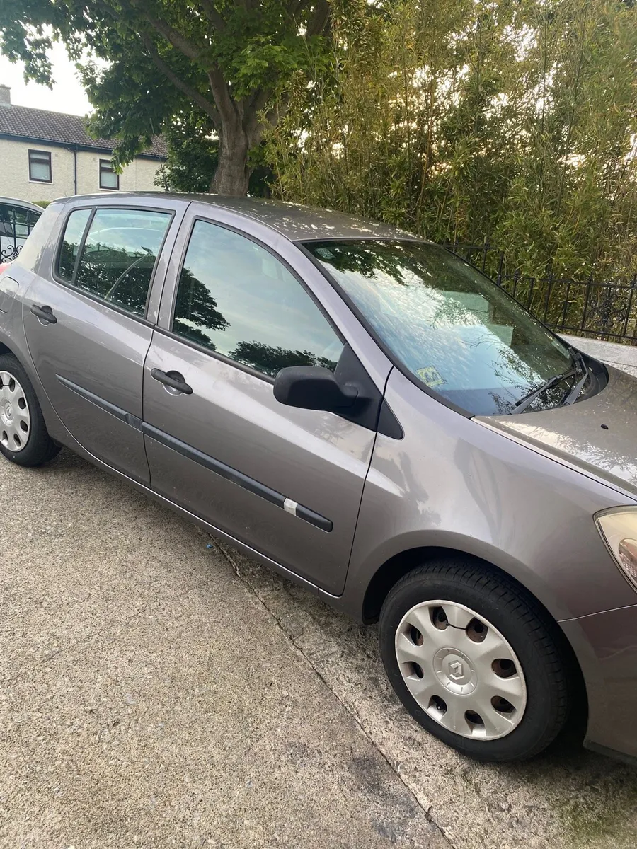 09 Renault Clio Low mileage new NCT in perfect - Image 2