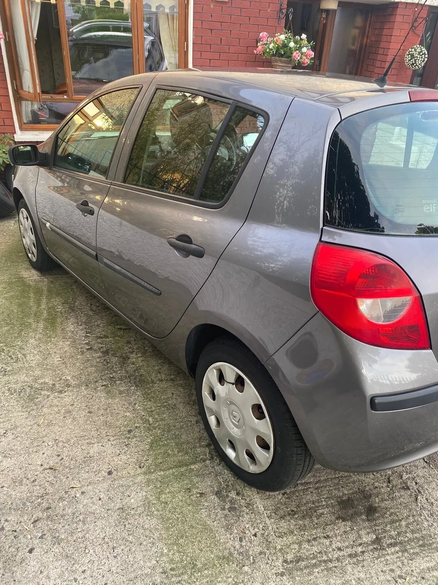09 Renault Clio Low mileage new NCT in perfect - Image 4