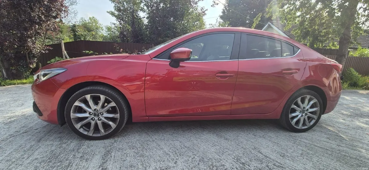 Mazda3 2016 1.5 Diesel €4000 - Image 2