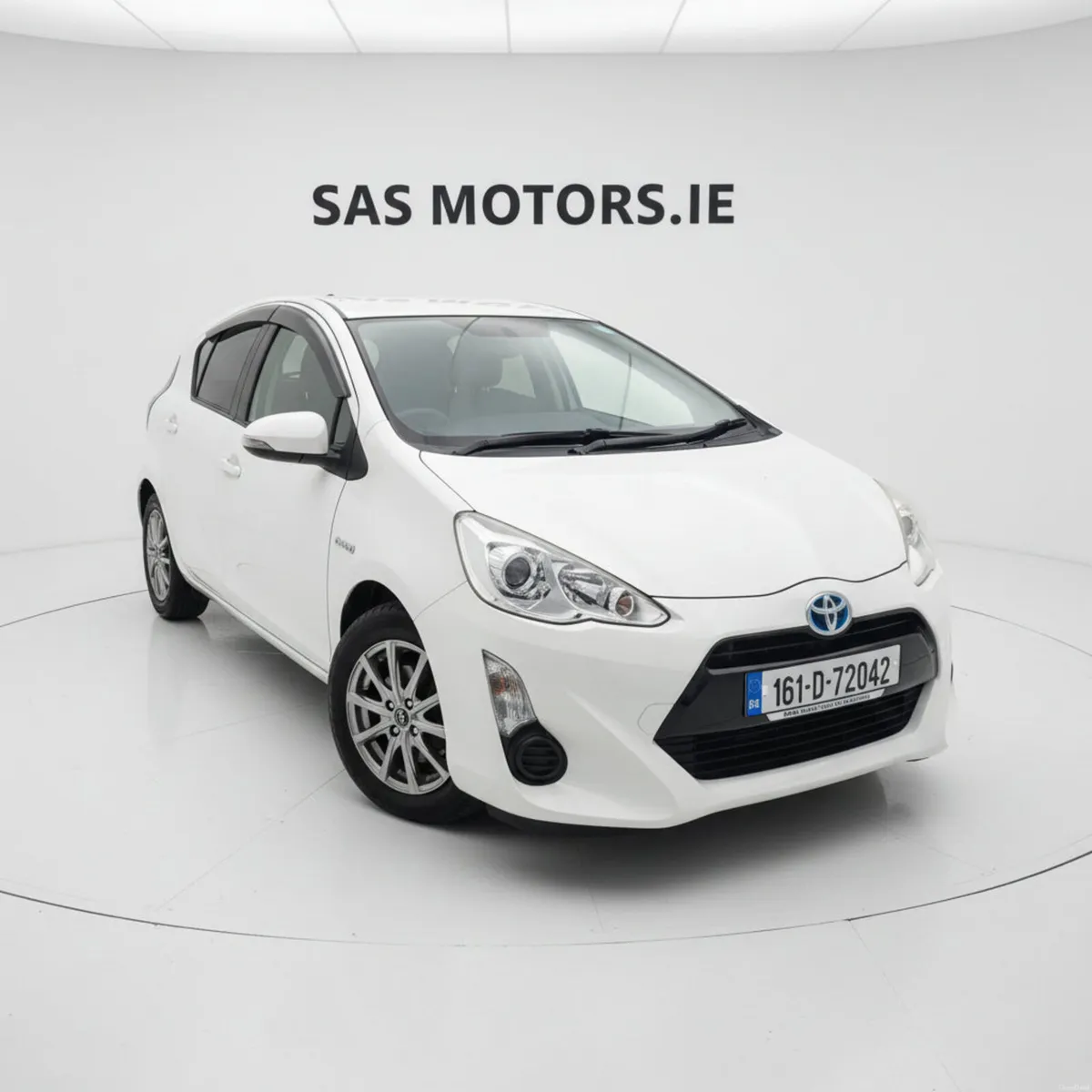 Toyota Aqua 2016 Automatic Hybrid Low Miles - Image 1