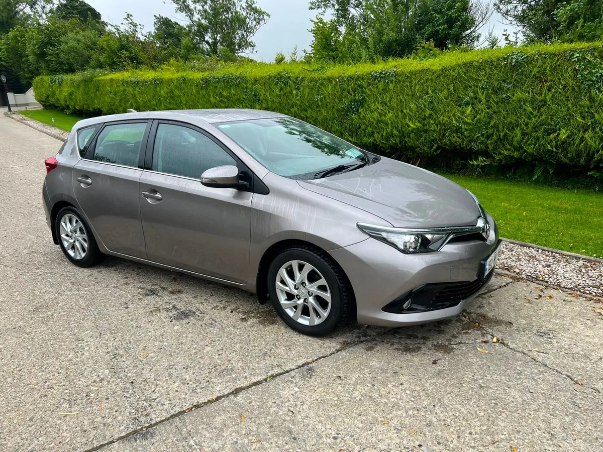 Toyota Auris 2016 - Image 1