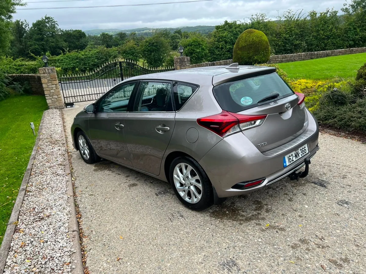 Toyota Auris 2016 - Image 4