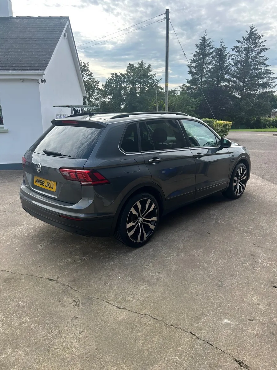 Volkswagen Tiguan 2017 - Image 4