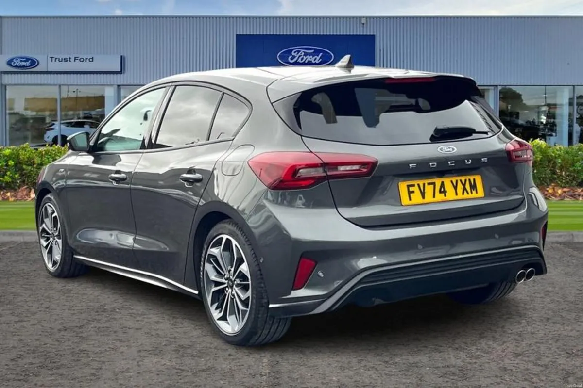 Ford Focus ST-Line X - Image 2