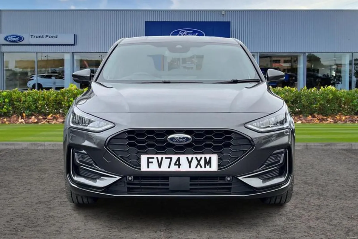 Ford Focus 1.0 EcoBoost Hybrid mHEV 155 ST-Line X - Image 6