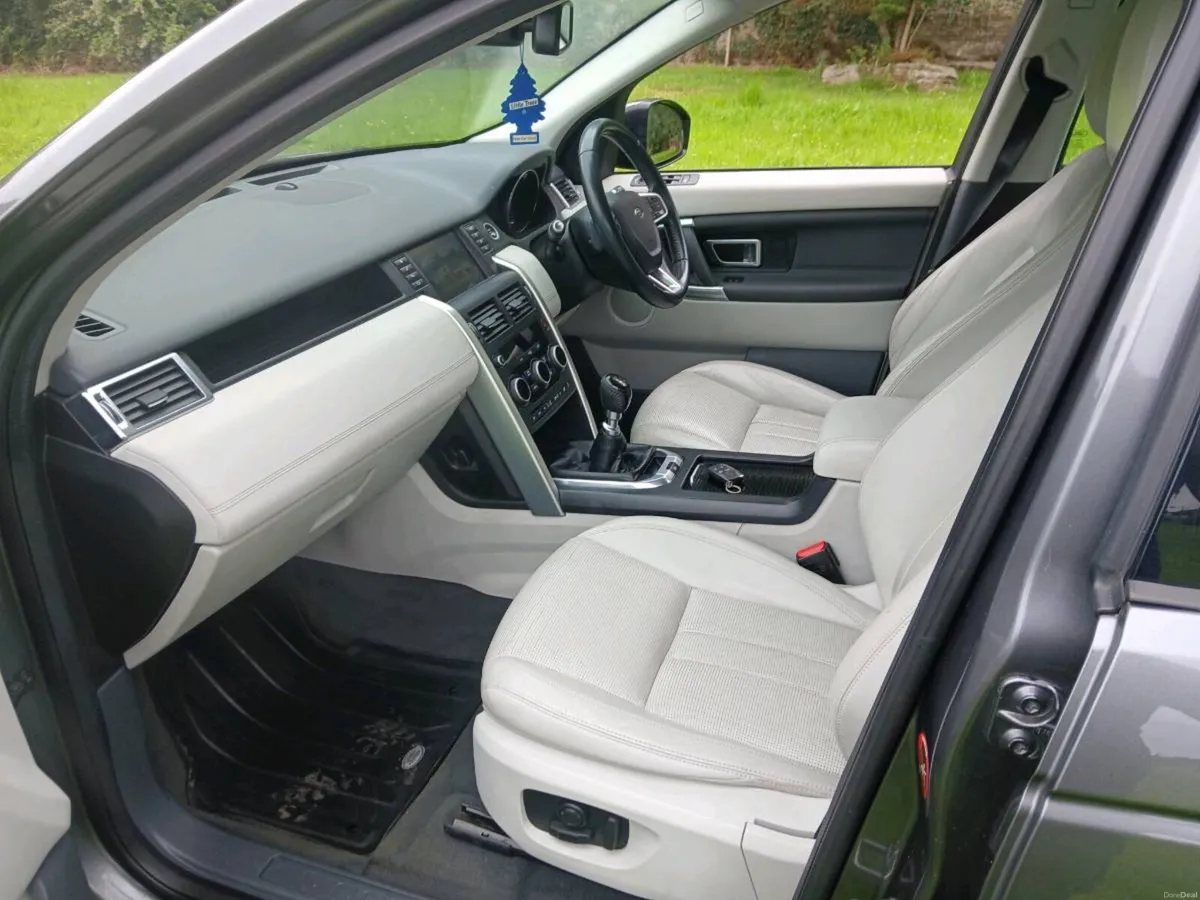 LAND-ROVER DISCOVERY SPORTS HSE TD4 - Image 4