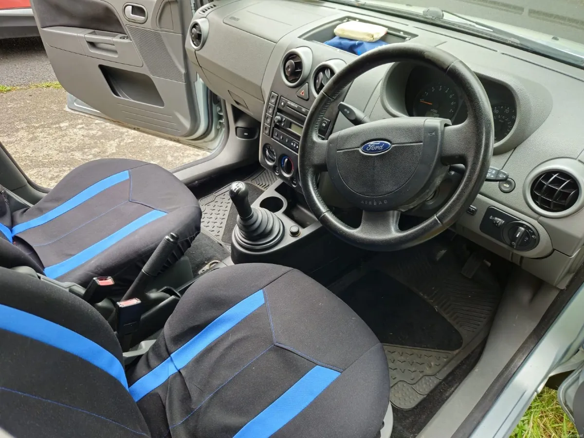 Ford Fusion 2003 - Image 3