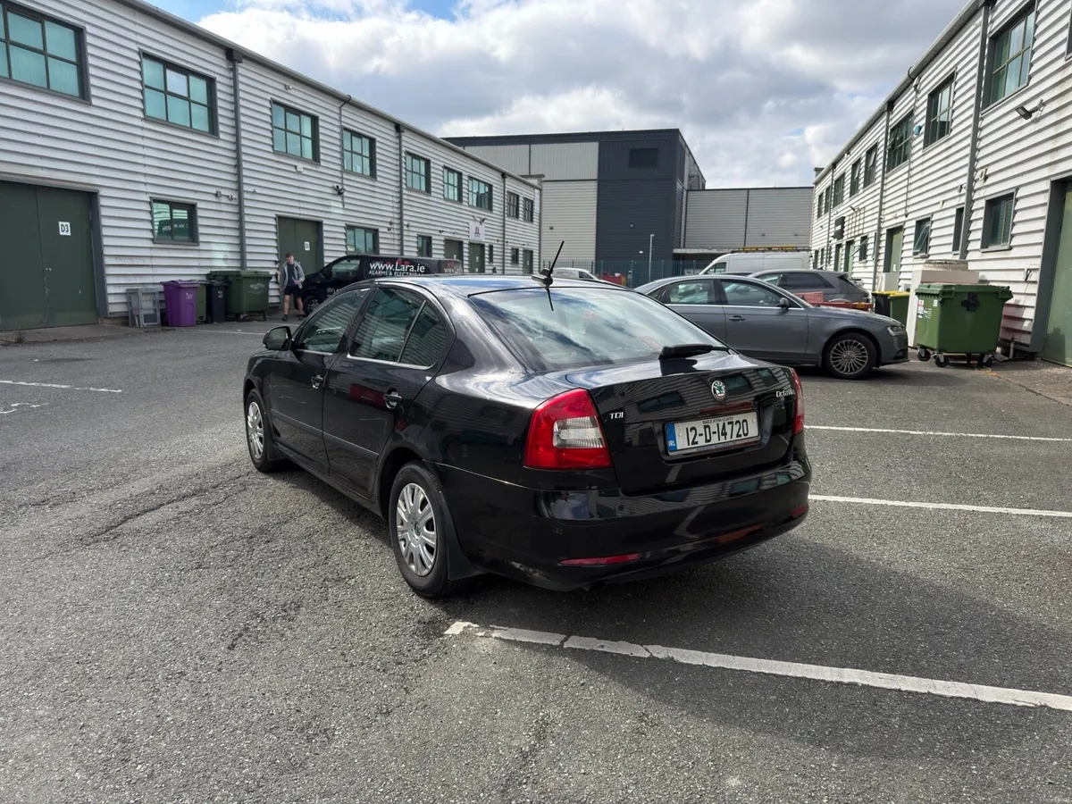 Skoda Octavia 2012 Diesel, Full Srvc , timing belt - Image 4