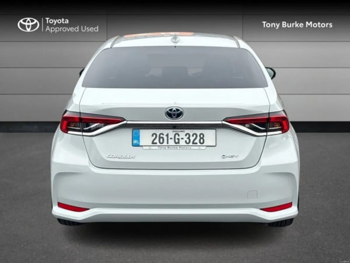 Toyota Corolla Saloon - LUNASPORT - 1.8 Hybrid - S - Image 5