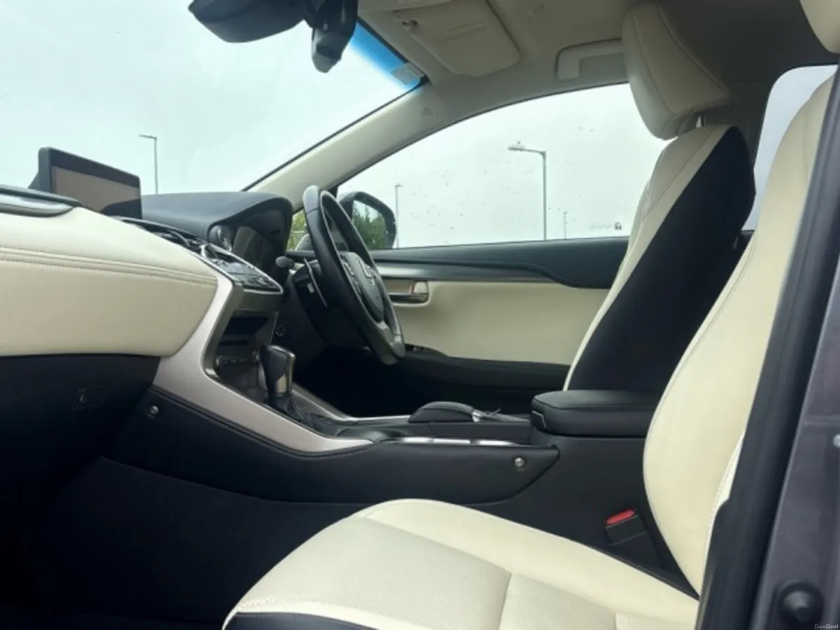 Lexus NX FWD Executive Carplay // Heated Mirrors / - Image 6
