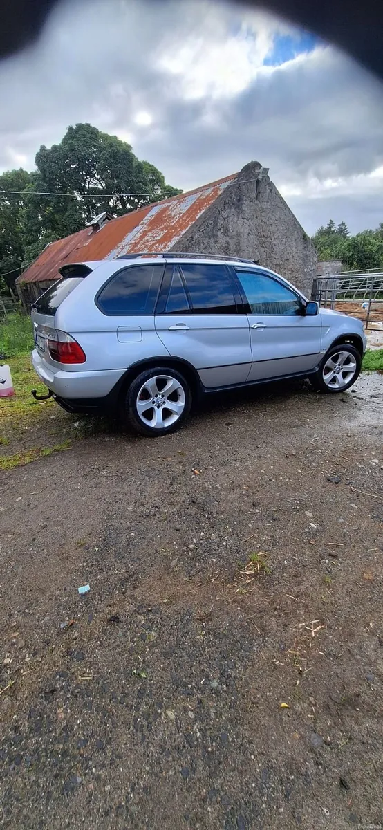 BMW X5 2006 (manual) - Image 1
