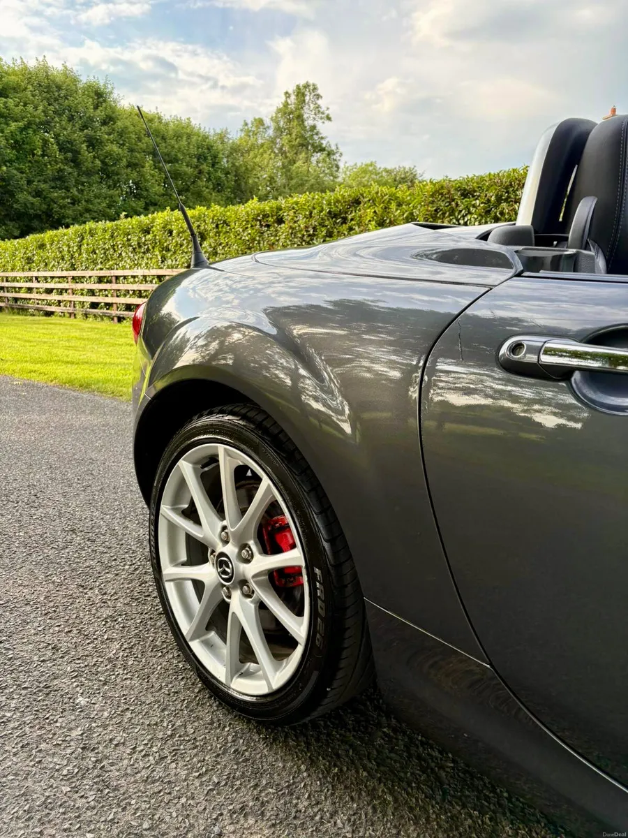 Mazda MX-5 Sport Tech Roadster Coupe 2.0 - Image 4