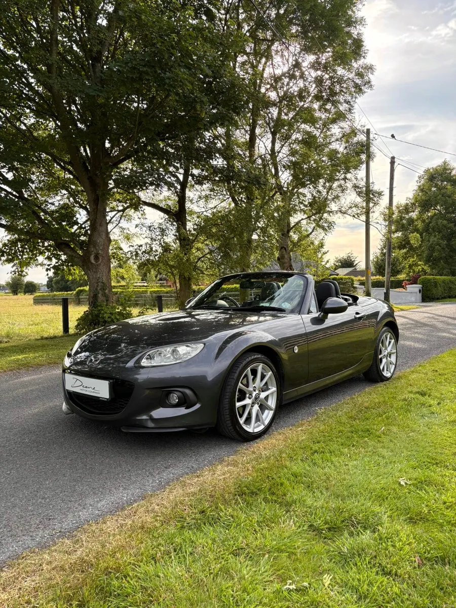 Mazda MX-5 Sport Tech Roadster Coupe 2.0 - Image 1