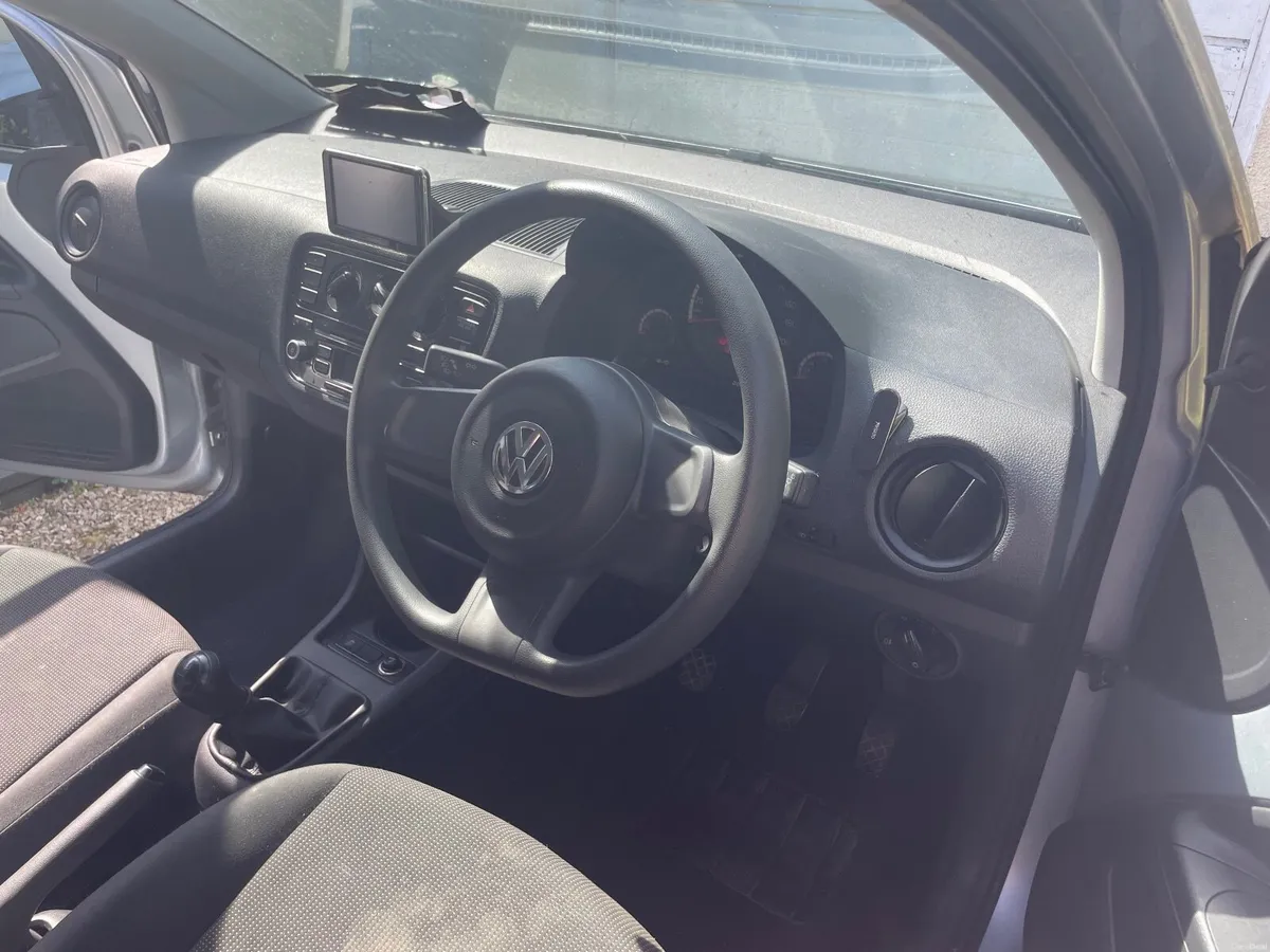 Volkswagen up! 2014 - Image 2