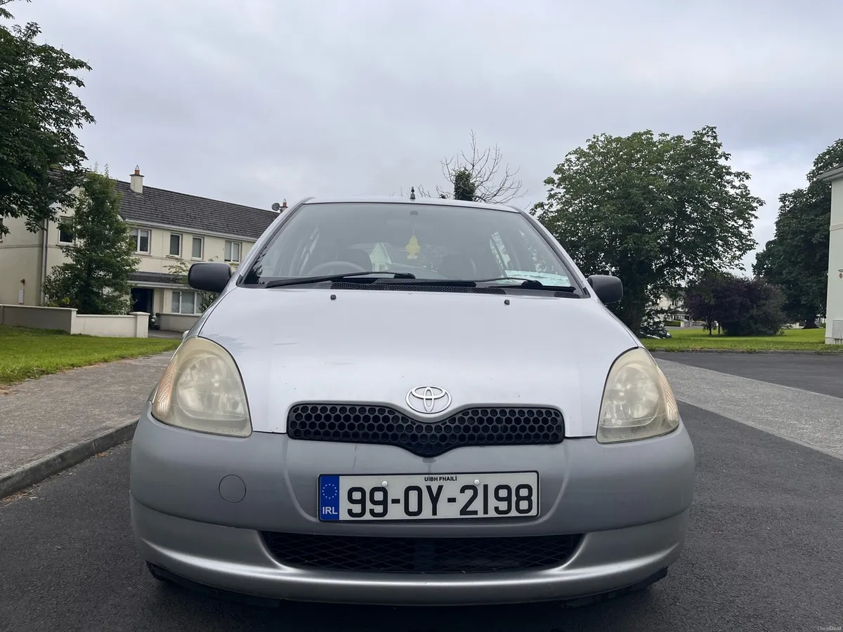 Toyota yaris - Image 3