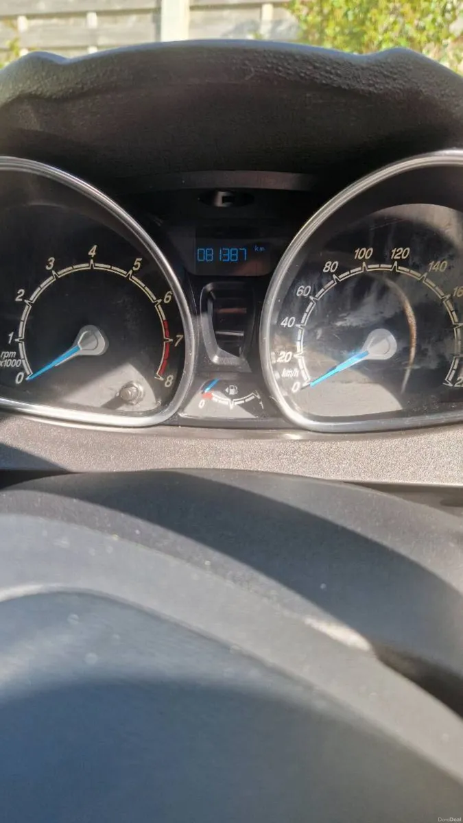 Car - Image 4