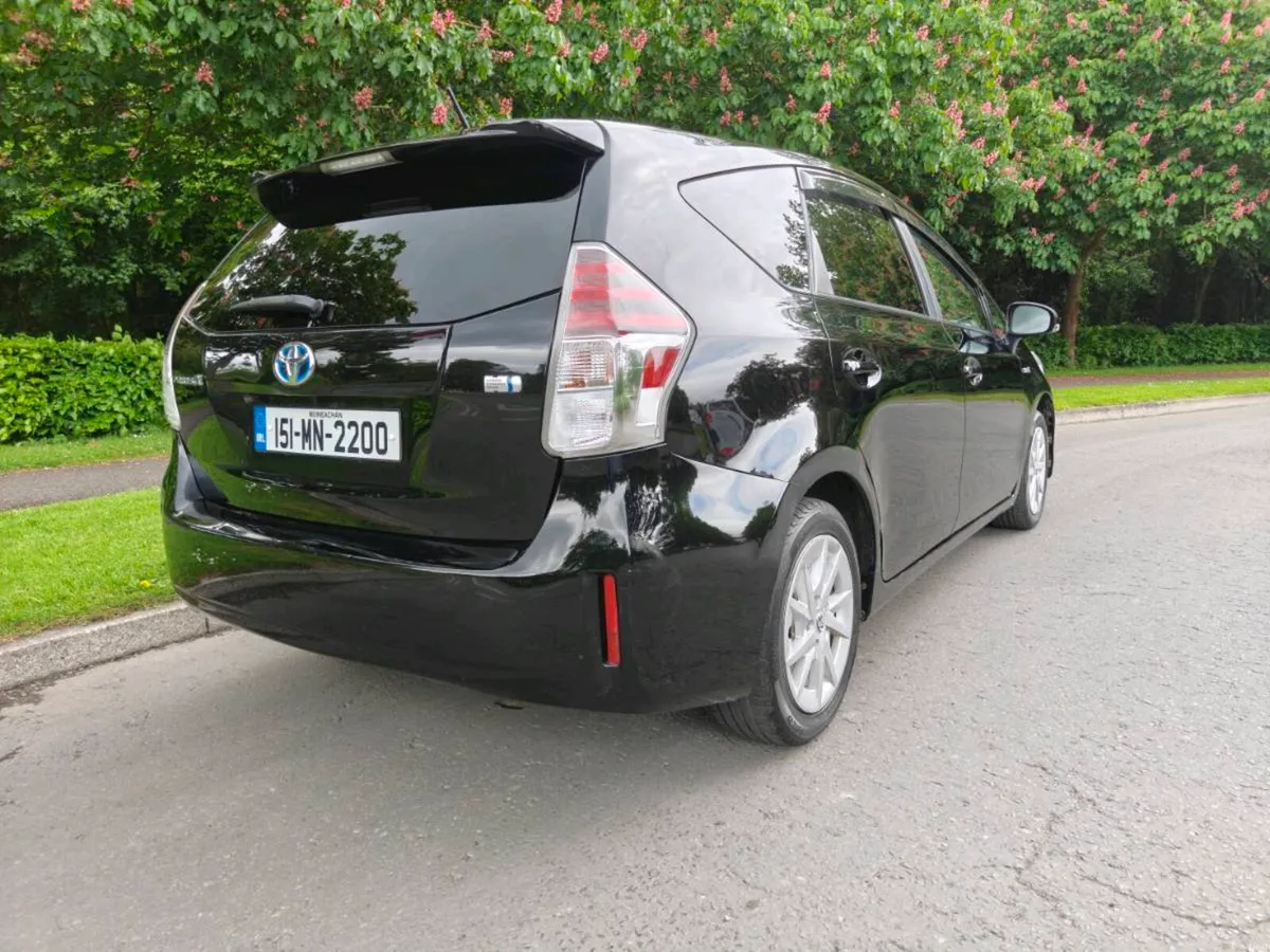 2015 Toyota Prius 7 Seater Hybrid - Image 6