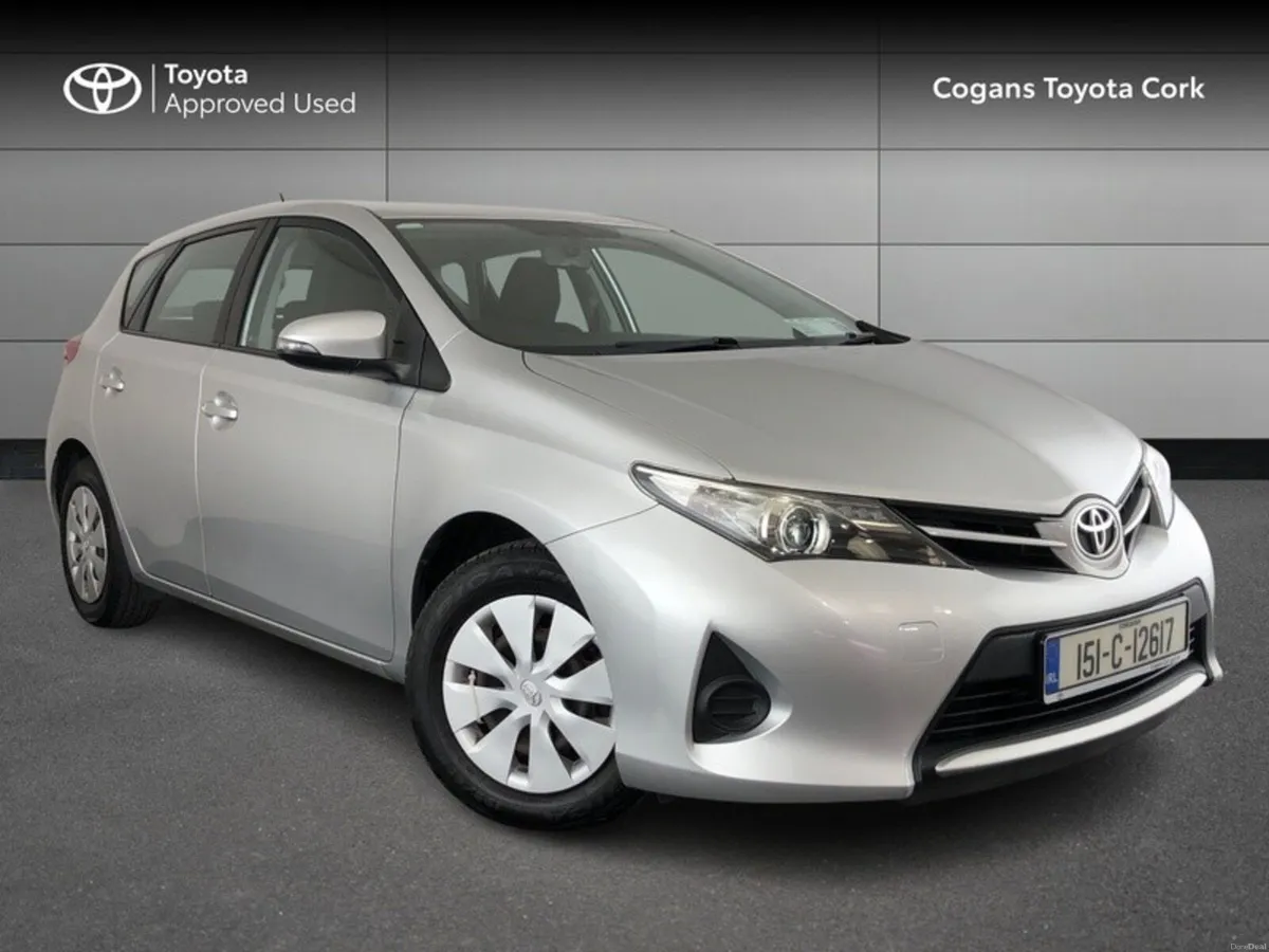 Toyota Auris 1.33 5DR TERRA 4DR - Image 1