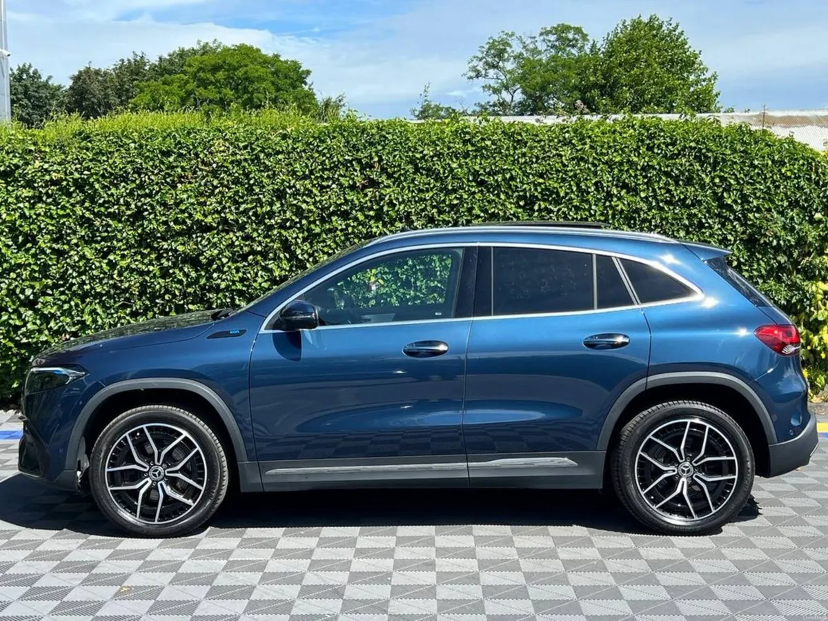 Mercedes-Benz EQA EQA350 4MATIC AMG-LINE PREMIUM / - Image 4