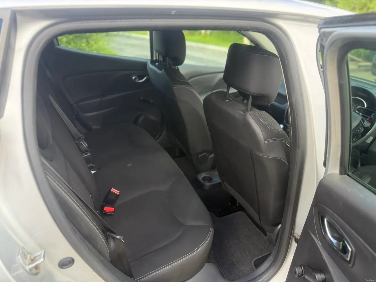 Renault Clio 1.2 petrol - Image 6