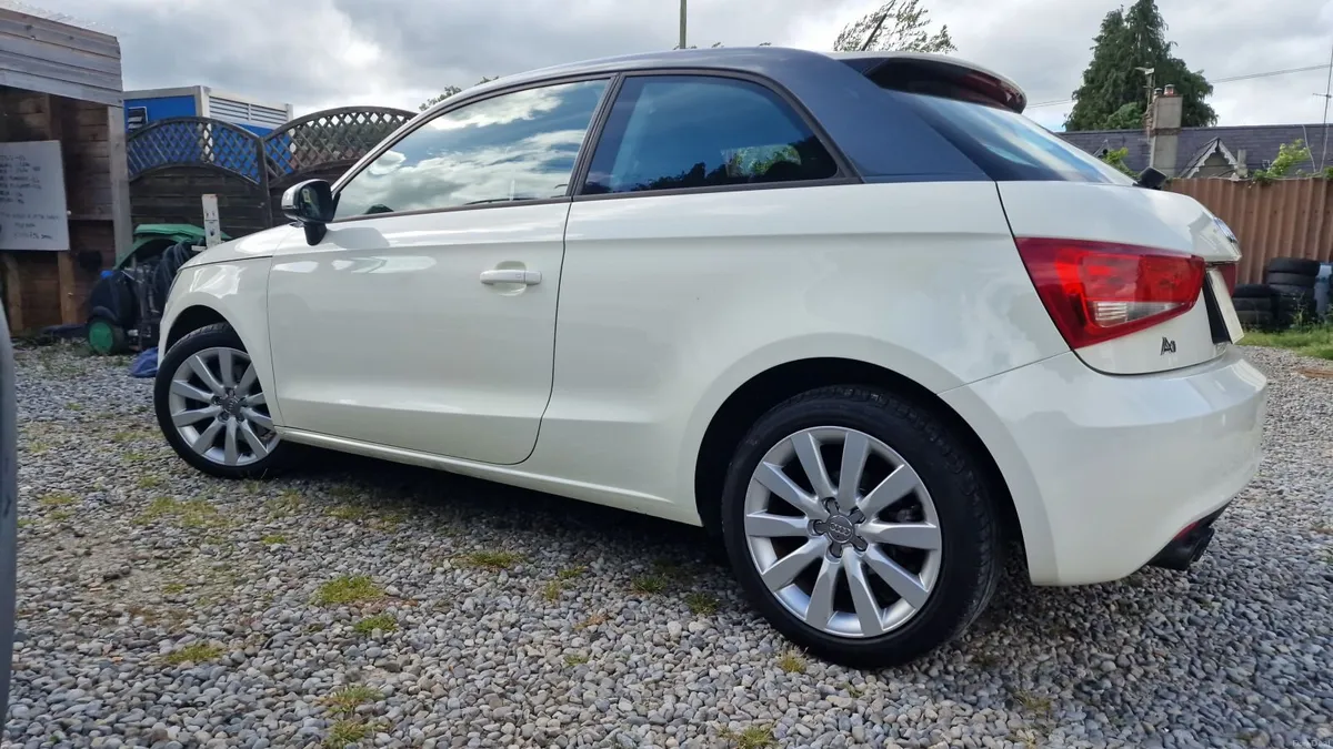 Audi A1 2011 - Image 4