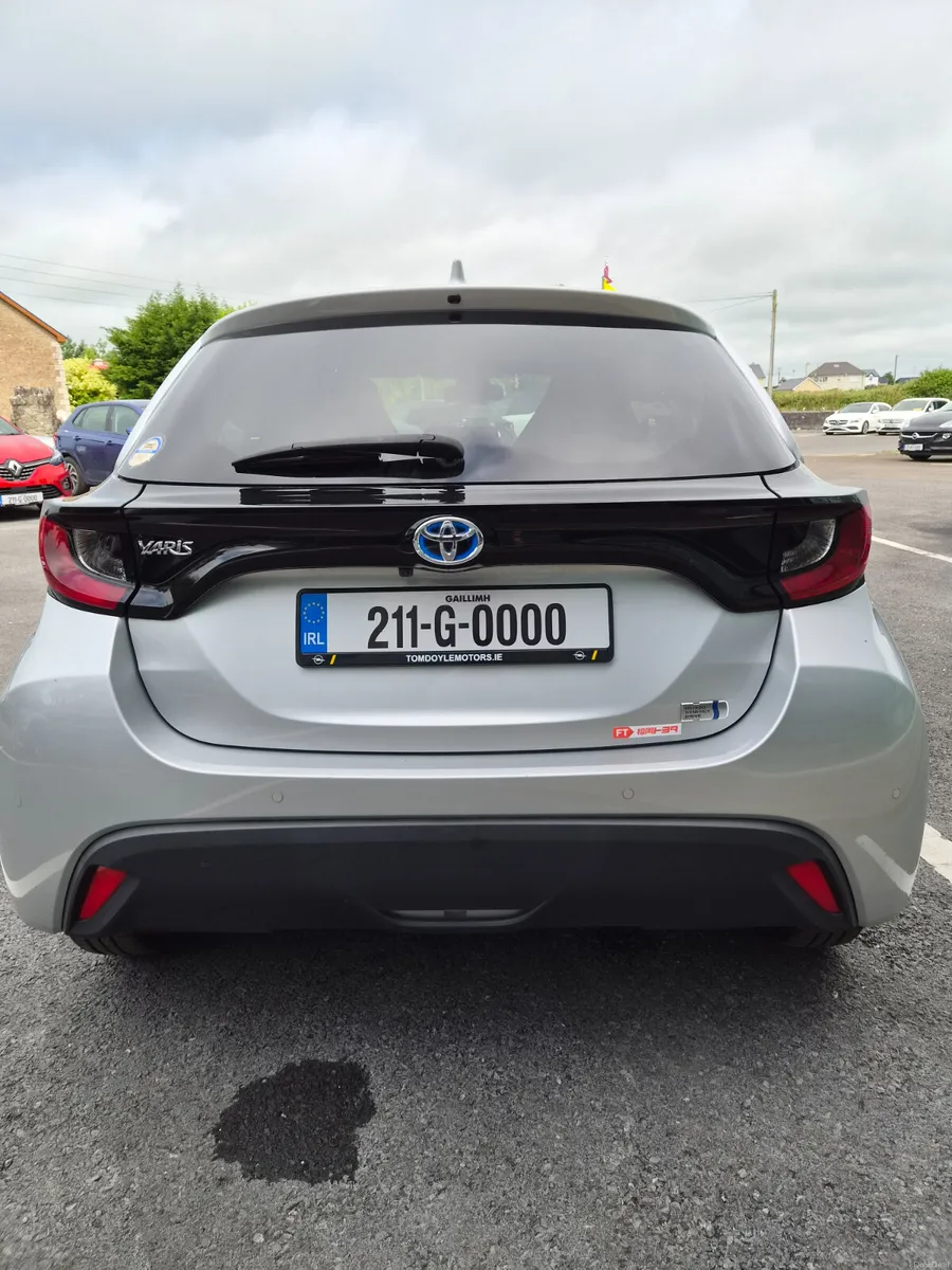 Toyota Yaris 2021 1.5L Petrol Hybrid Auto - Image 4