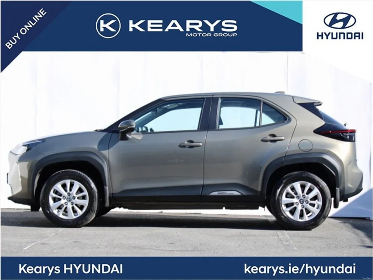 Toyota Yaris Cross 1.5 Hybrid Luna - Image 3