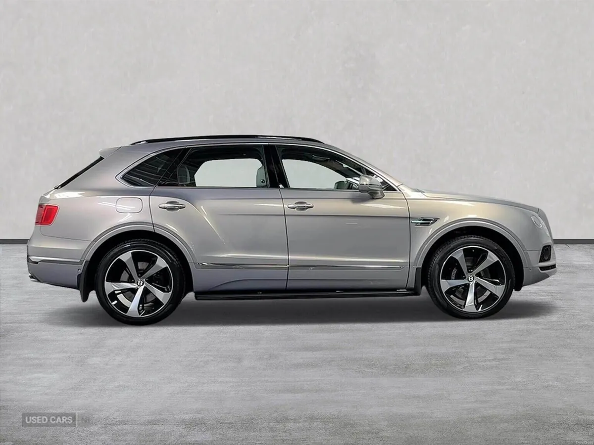 Bentley Bentayga 4.0 V8 Mulliner Driving Spec 5Dr - Image 3
