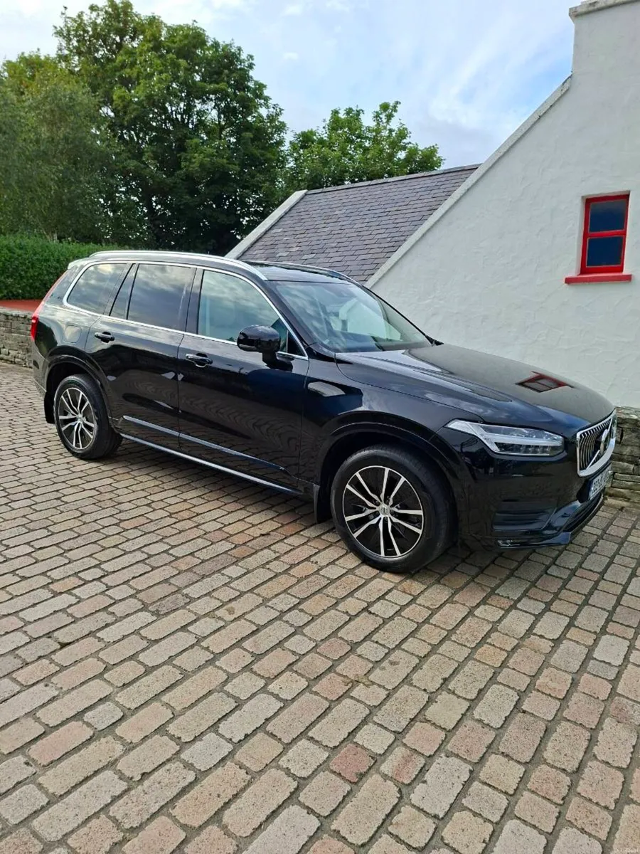 Excellent Volvo XC90 B5 AWD Momentum just 65K kms - Image 1