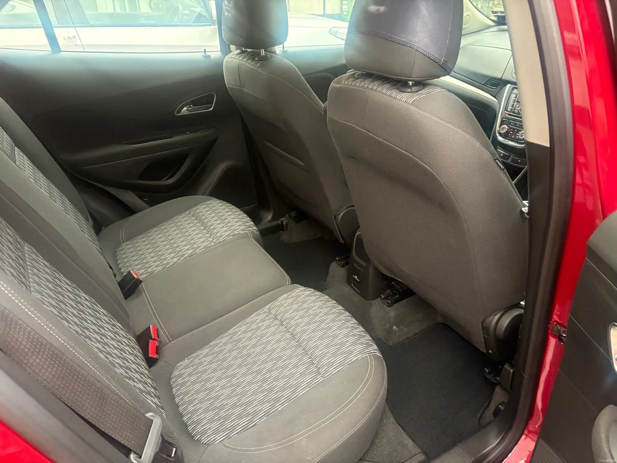 Car - Image 6