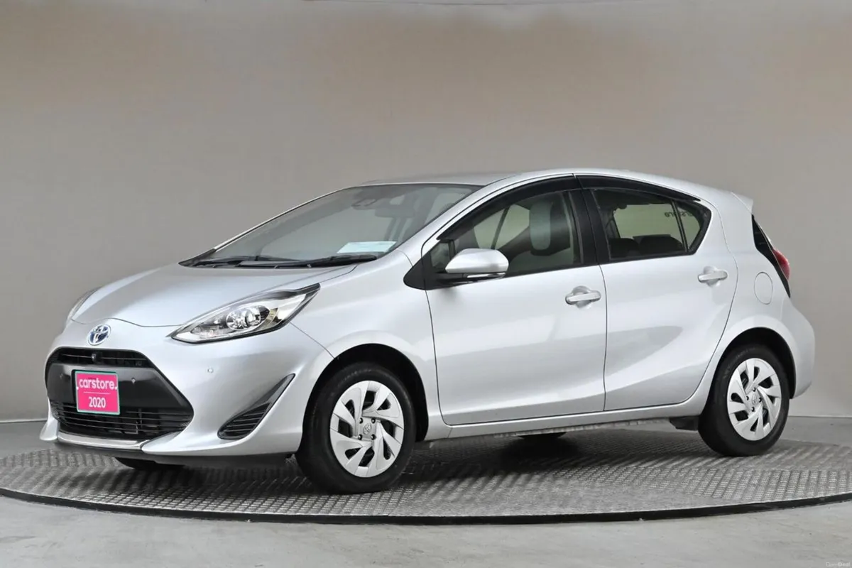 Toyota Aqua 1.5 VVT-i HYBRID **360 PAN CAM**ANDROI - Image 4