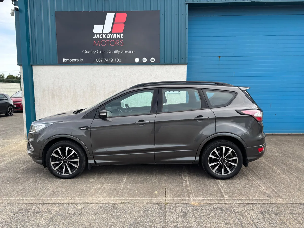 Ford Kuga ST-LINE - Image 4