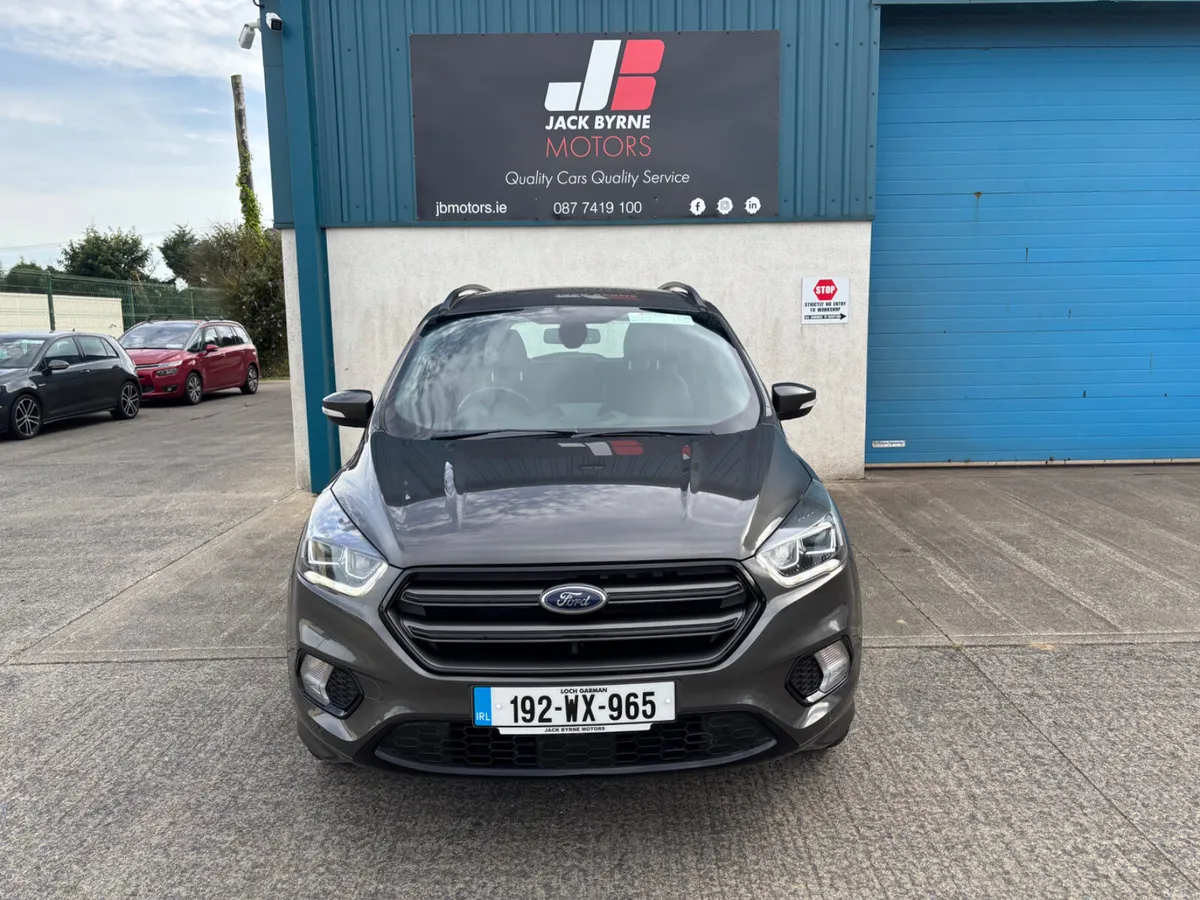 Ford Kuga ST-LINE - Image 2
