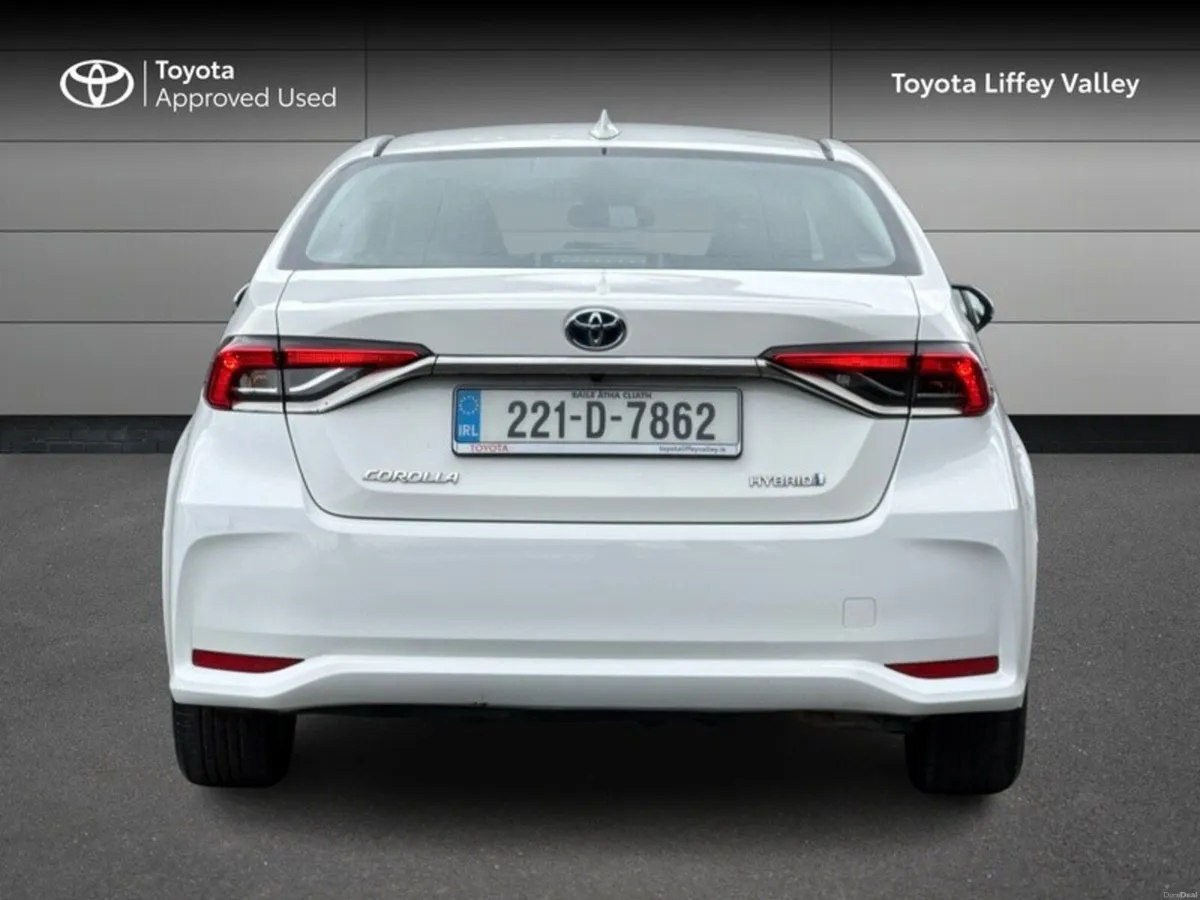 Toyota Corolla COROLLA HYBRID LUNA SALOON - Image 4