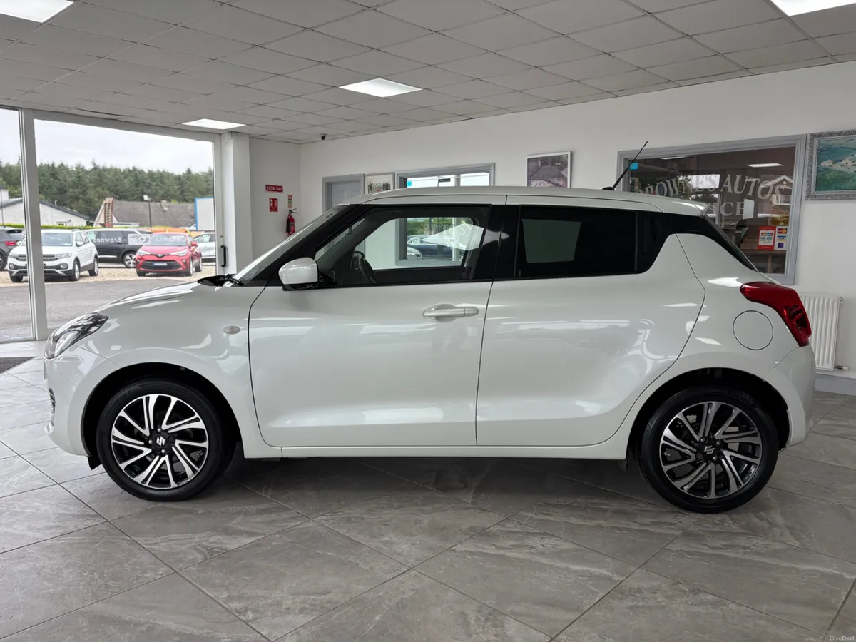2023 Suzuki Swift SZ5 1.2L Petrol Hybrid - Image 6