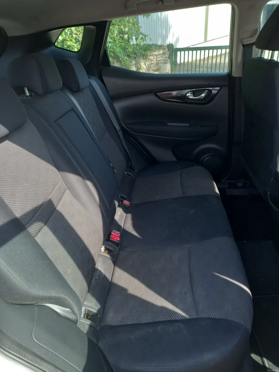 2015 Nissan Qashqai 1.5 Diesel - Image 2