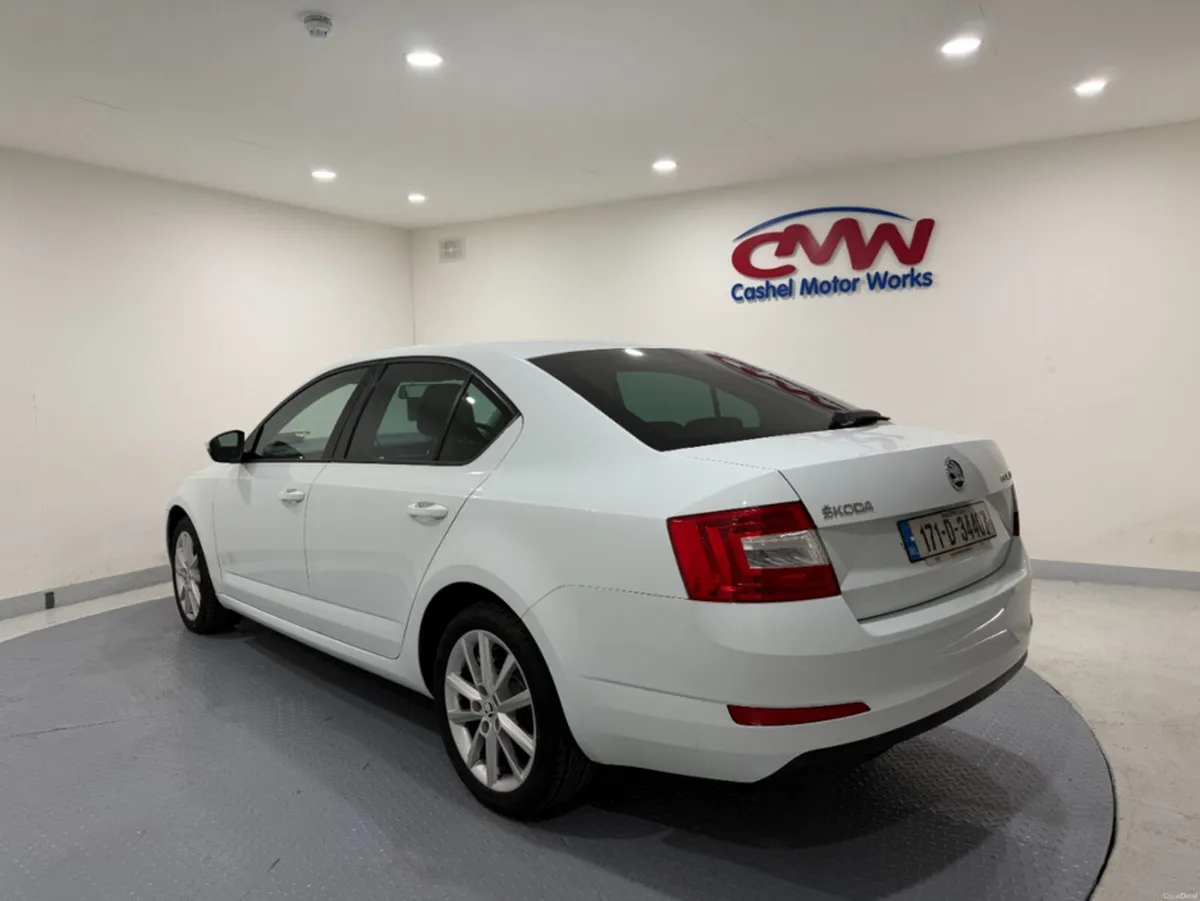 Skoda Octavia AMBITION 1.6 TDI 110HP 5DR**SAME DAY - Image 5