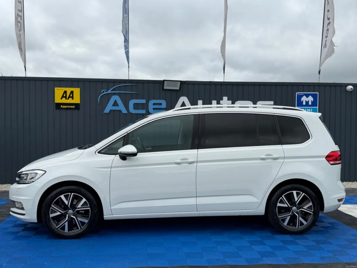 Volkswagen Touran HIGHLINE - 2.0L DIESEL - 7 SEATS - Image 4