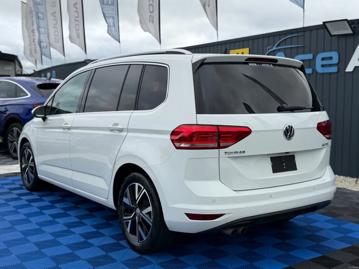 Volkswagen Touran HIGHLINE - 2.0L DIESEL - 7 SEATS - Image 5