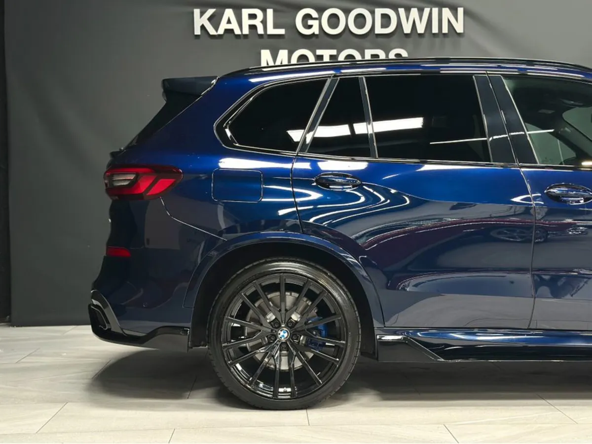 45e XDRIVE M SPORT PHEV - Image 4