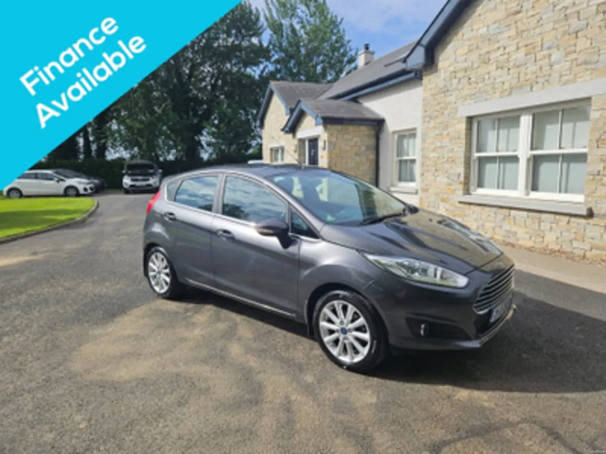 2017 Ford Fiesta 1.25 Titanium - ONLY 45K Kms!! - Image 3