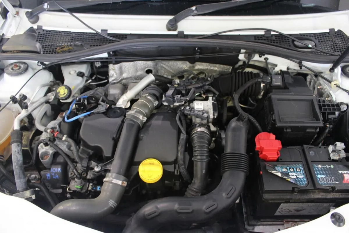 Dacia Duster 1.5 dCi 110 SIGNATURE - TENDER 18 - Image 4