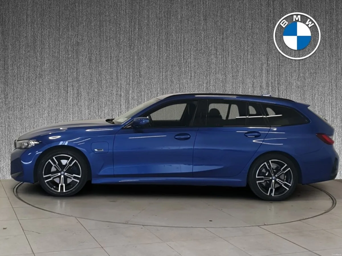 BMW 3-Series 330e M Sport TOURING - Image 4