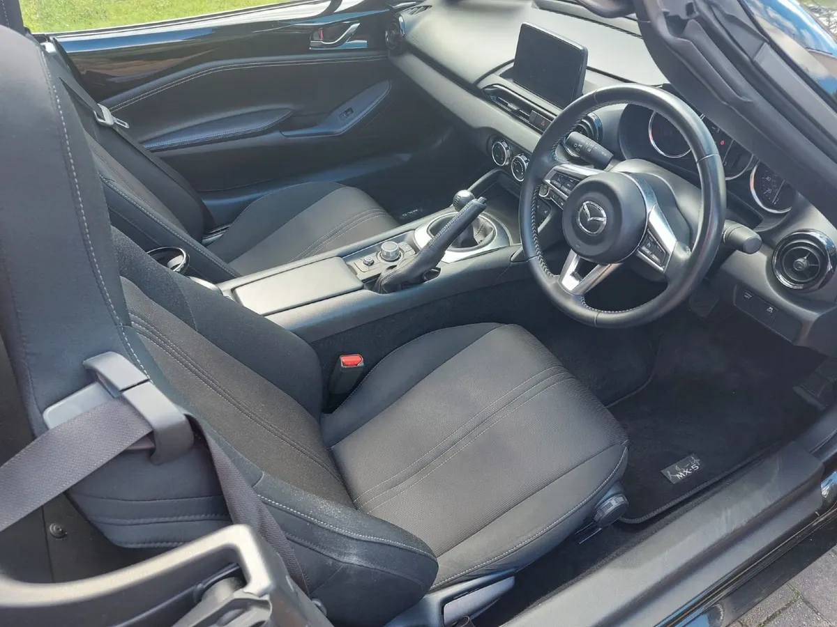 Mazda MX-5 2023 - Image 5