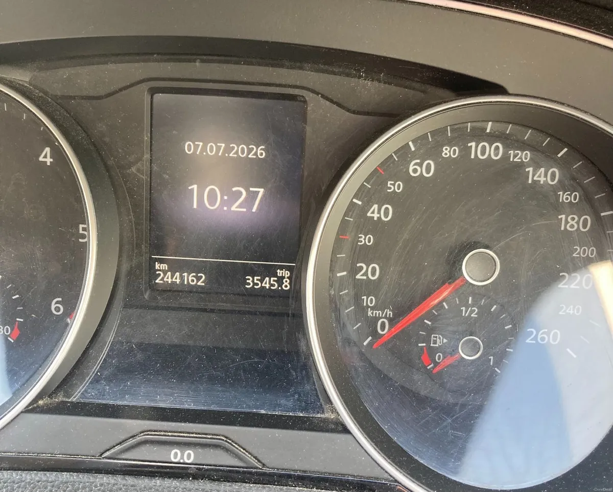 Volkswagen Passat 2015 - Image 5