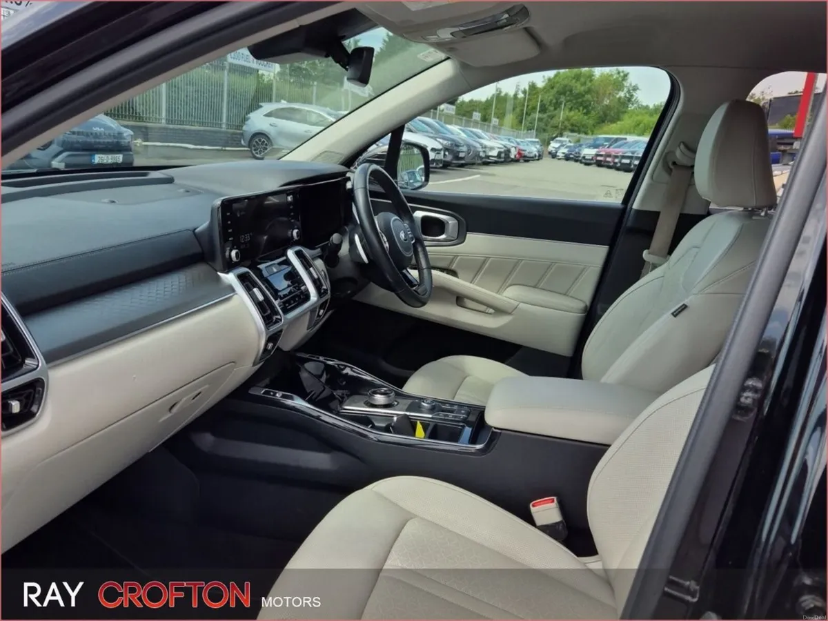 Kia Sorento 2.2 K3 4X2 Diesel 7 seats - Image 6