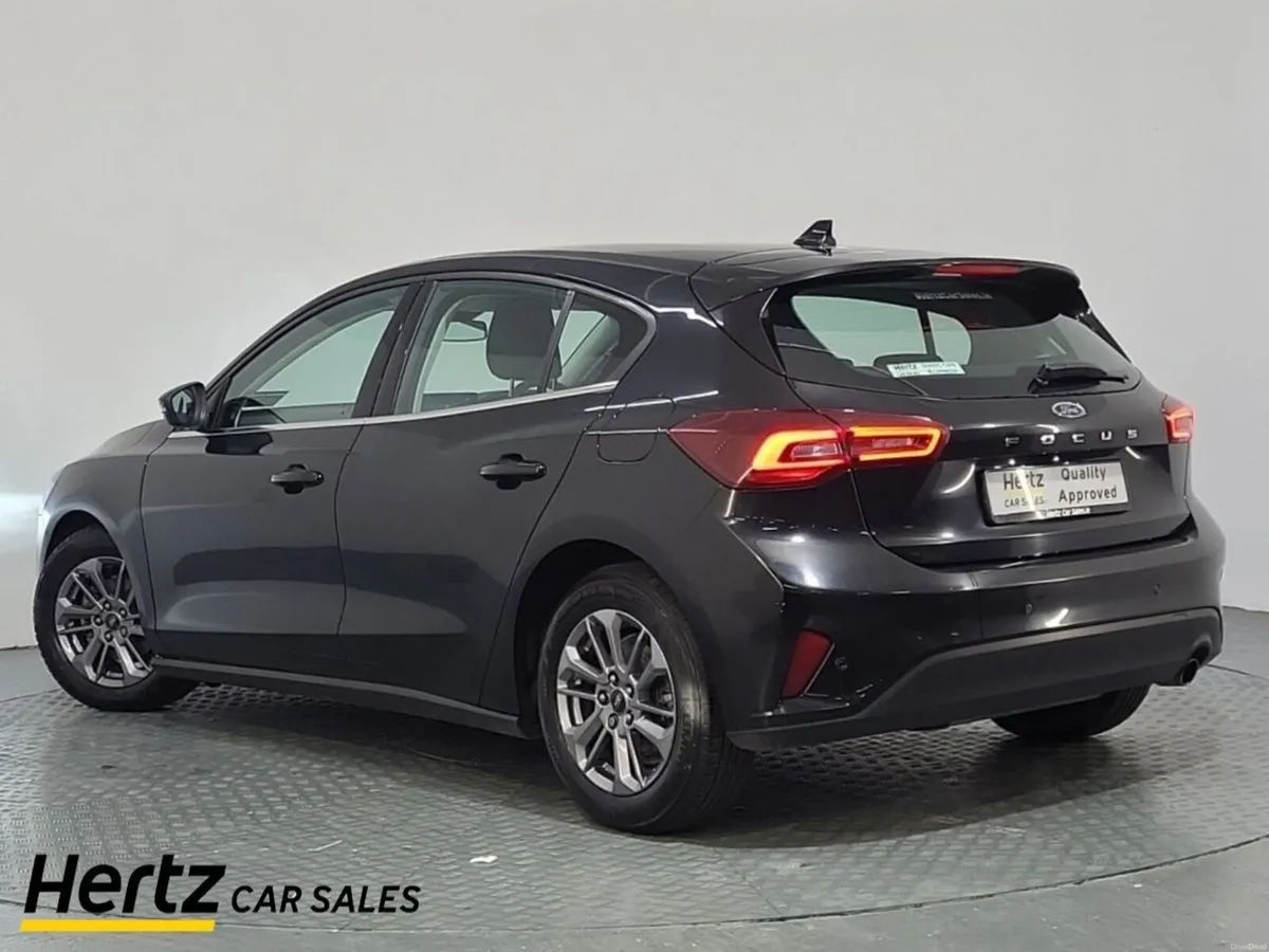Ford Focus TITANIUM Petrol Manual - Image 4